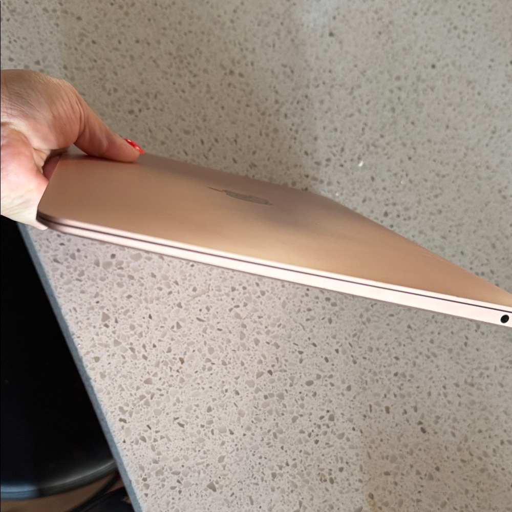 Apple Laptop in Elegant rose Mac book air Gold computer portable wireless - Picture 9 of 9